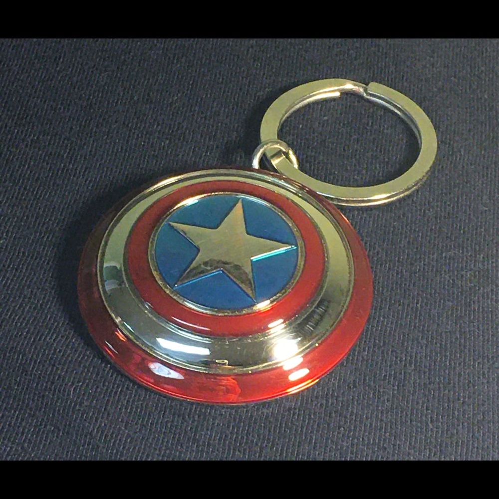 Captain America Shield Keychain - Picture 10 of 12